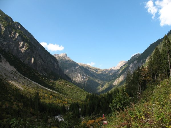 Huttentocht Alpen: wat is de beste reisperiode?